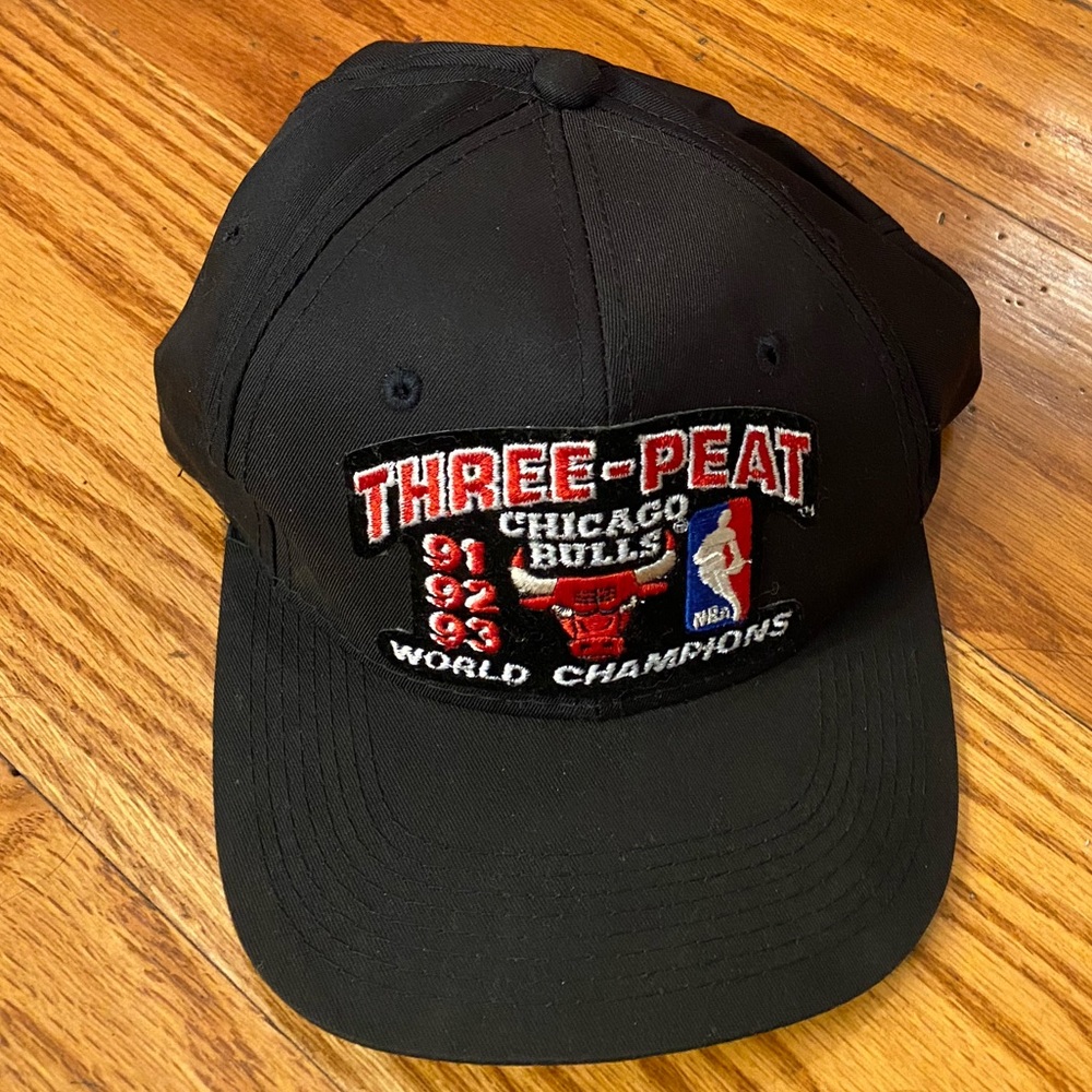 Vintage Chicago Bulls Three-Peat Cap, Black